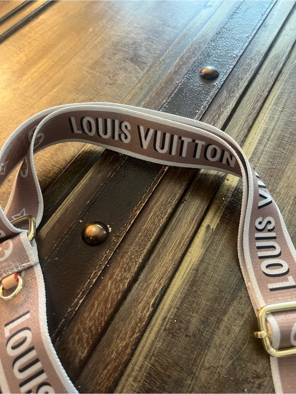Louis Vuitton style crossbody Strap with Gold Hardware - Picture 4 of 5
